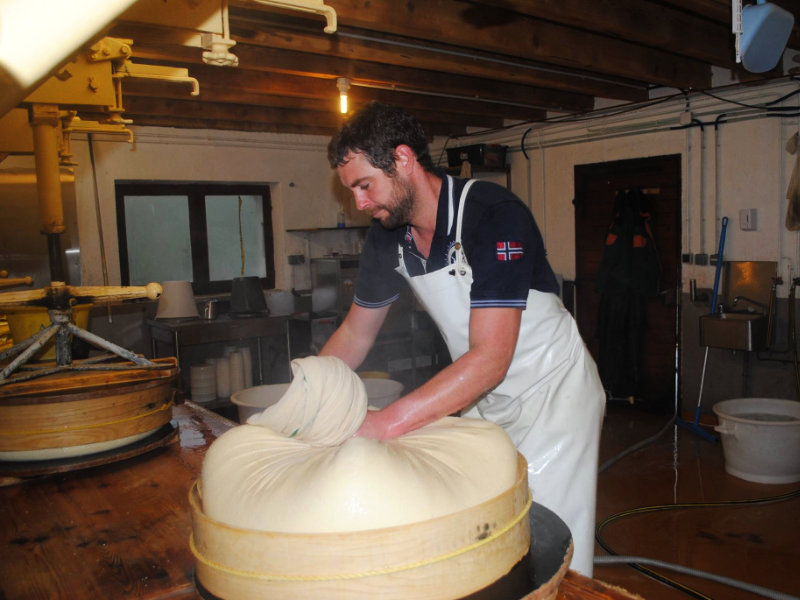 La fabrication du fromage - Cooperative Laitiere