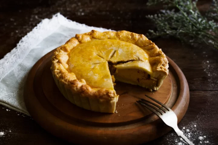 Tarte tatin de butternut à la tome des Bauges et noix